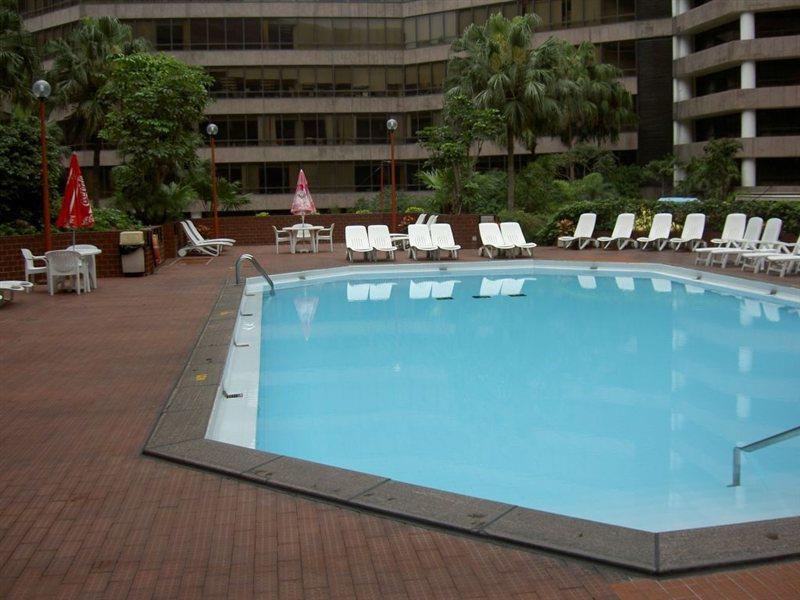 Renaissance Kowloon Hotel ฮ่องกง ภายนอก รูปภาพ
