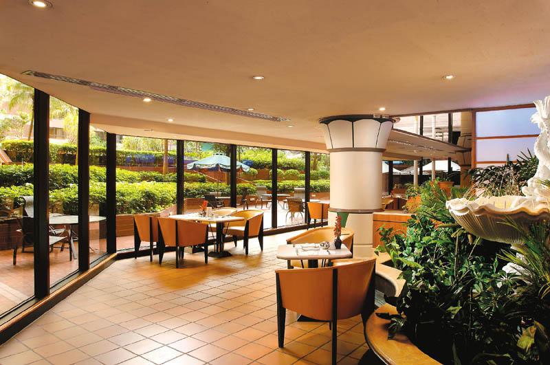 Renaissance Kowloon Hotel ฮ่องกง ภายนอก รูปภาพ